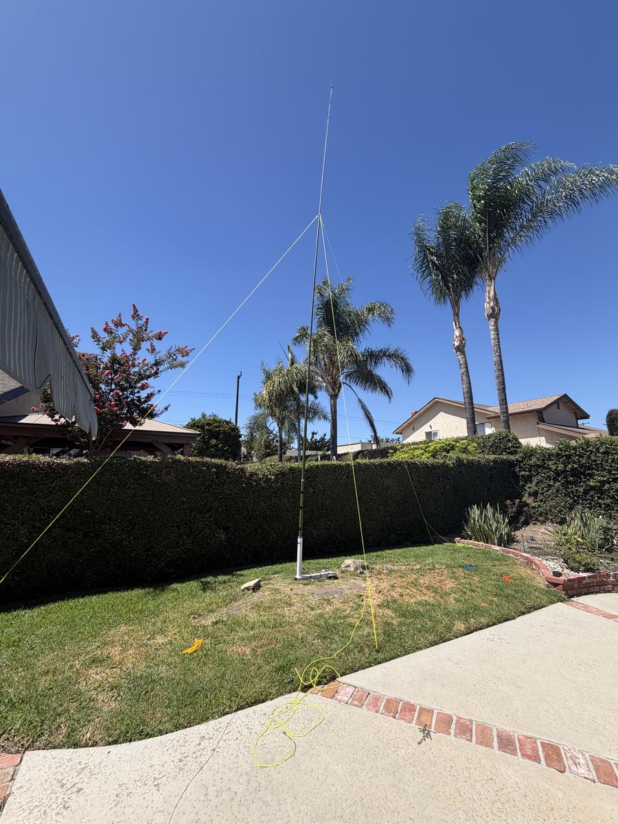 End-fed half-wave raised in the yard